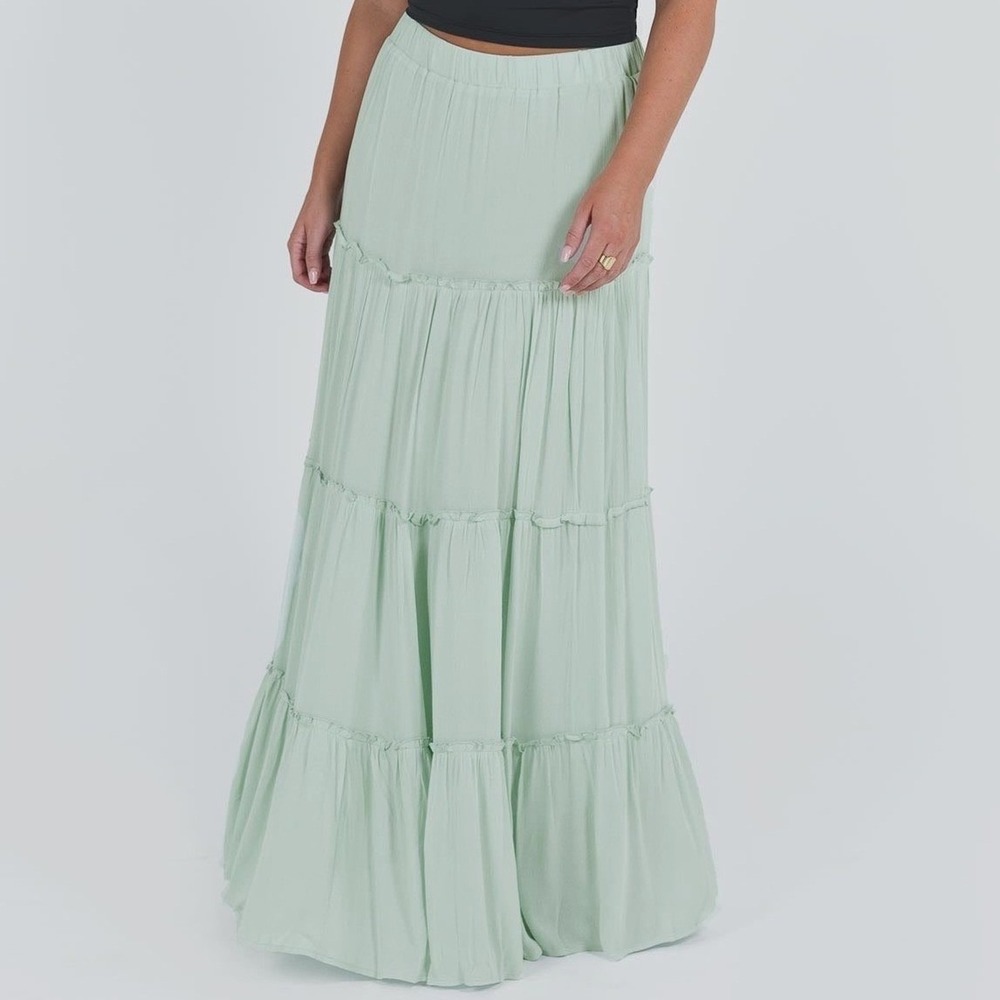Miamii Braya Sage Green Tiered Maxi‎ Skirt Ruffle Rayon Boho Size M